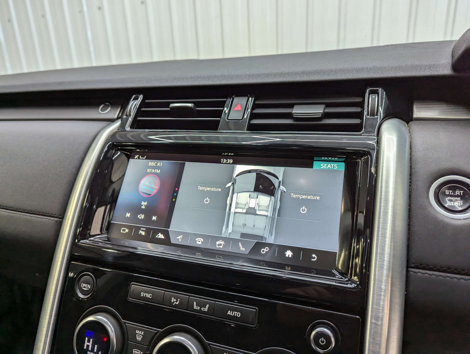 Used Land Rover Discovery 2017 for sale - 77375819: Photo 86