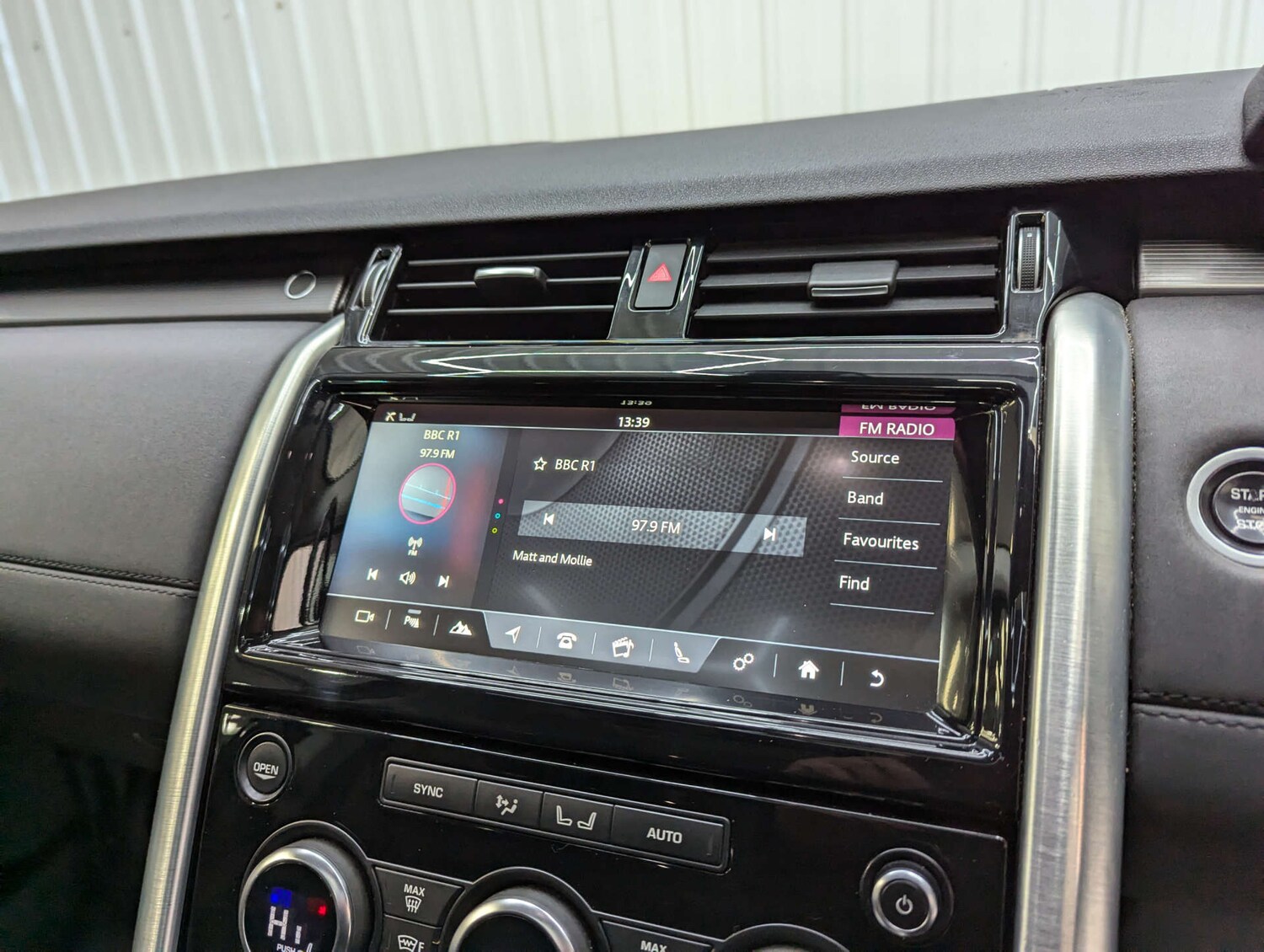 Used Land Rover Discovery 2017 for sale - 77375819: Photo 89