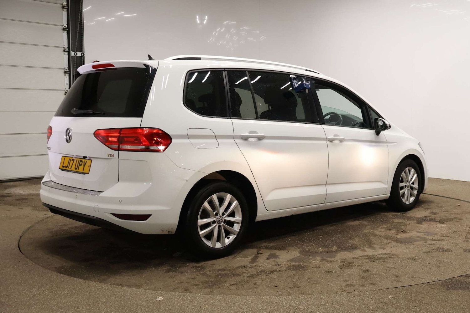 Used Volkswagen Touran 2017 for sale - 76630388: Photo 11