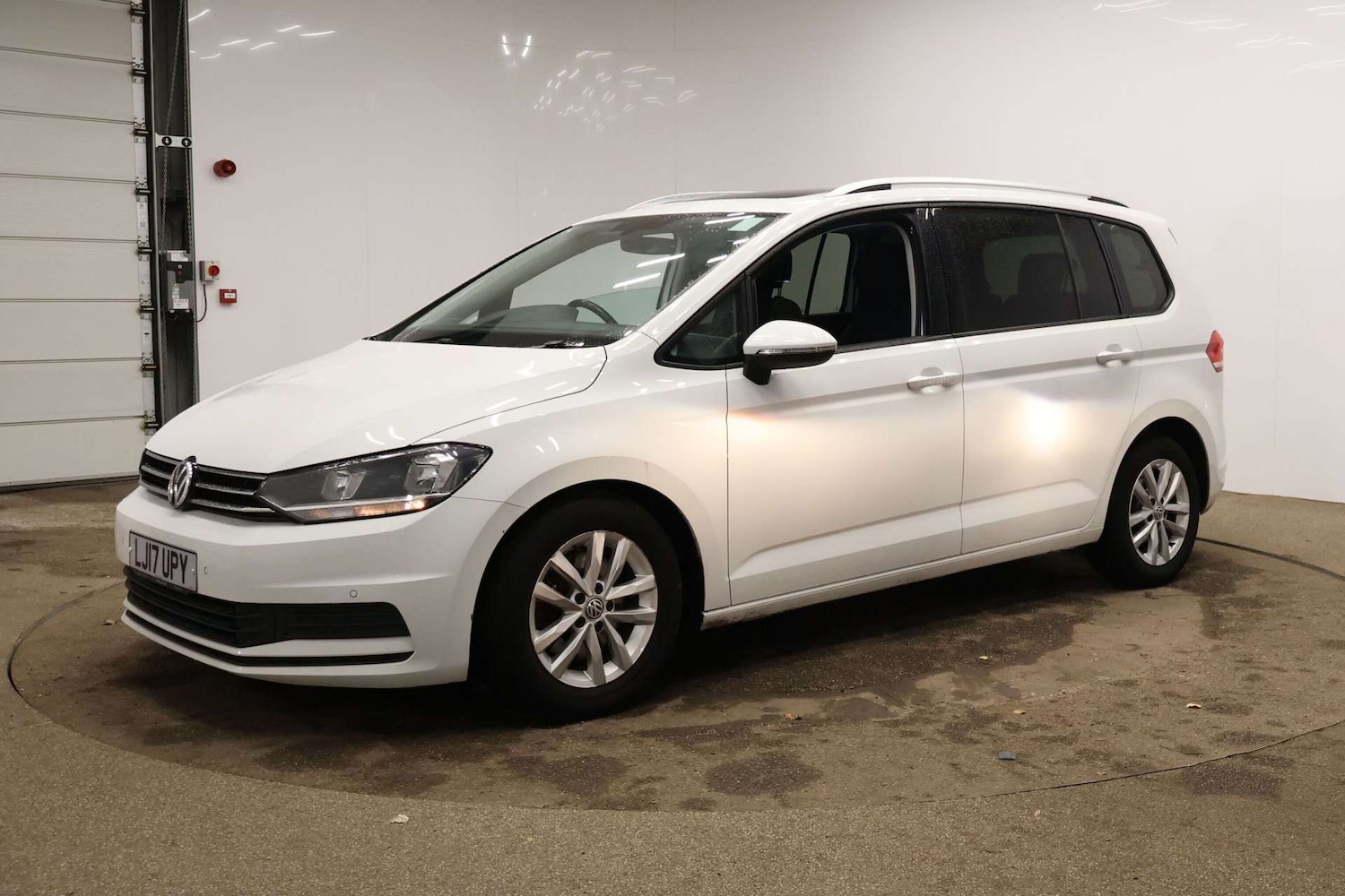 Used Volkswagen Touran 2017 for sale - 76630388: Photo 19