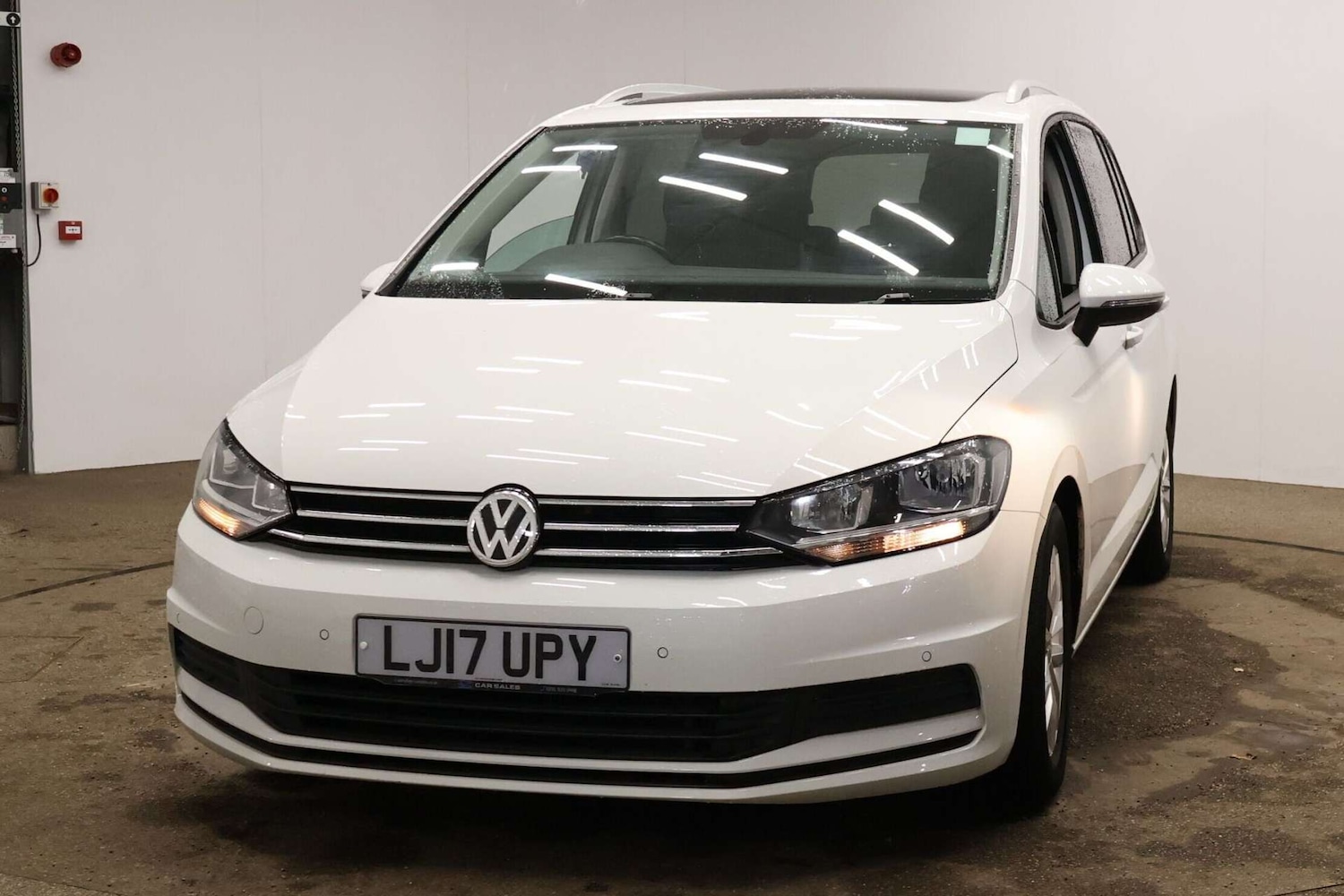 Used Volkswagen Touran 2017 for sale - 76630388: Photo 21