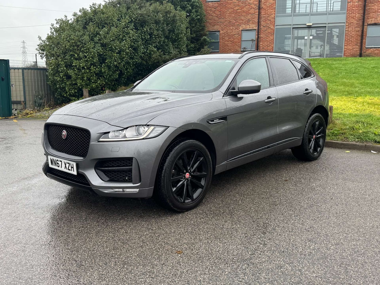 Used Jaguar F-Pace 2017 for sale - 76588708: Photo 10