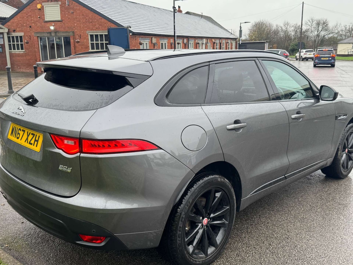 Used Jaguar F-Pace 2017 for sale - 76588708: Photo 4