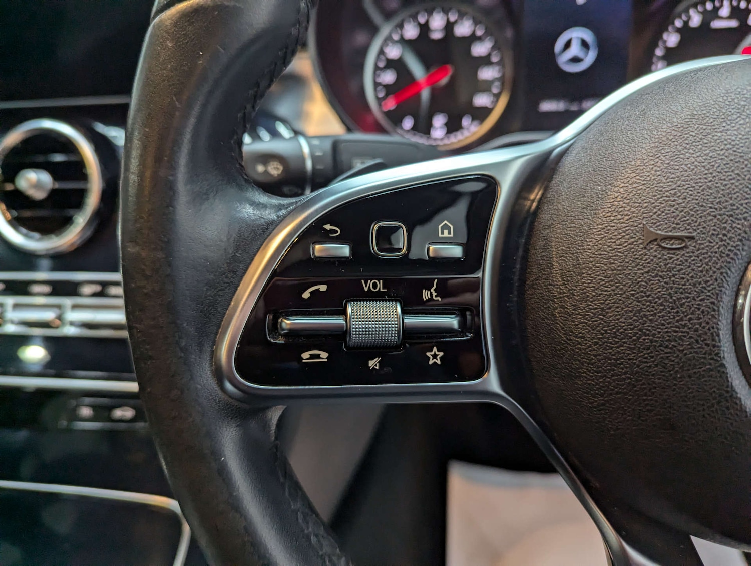 Used Mercedes-Benz C Class 2020 for sale - 76600633: Photo 71