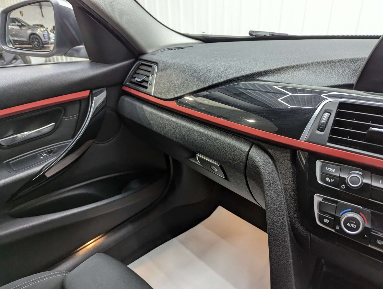 Used BMW 3 Series 2016 for sale - 76588251: Photo 91