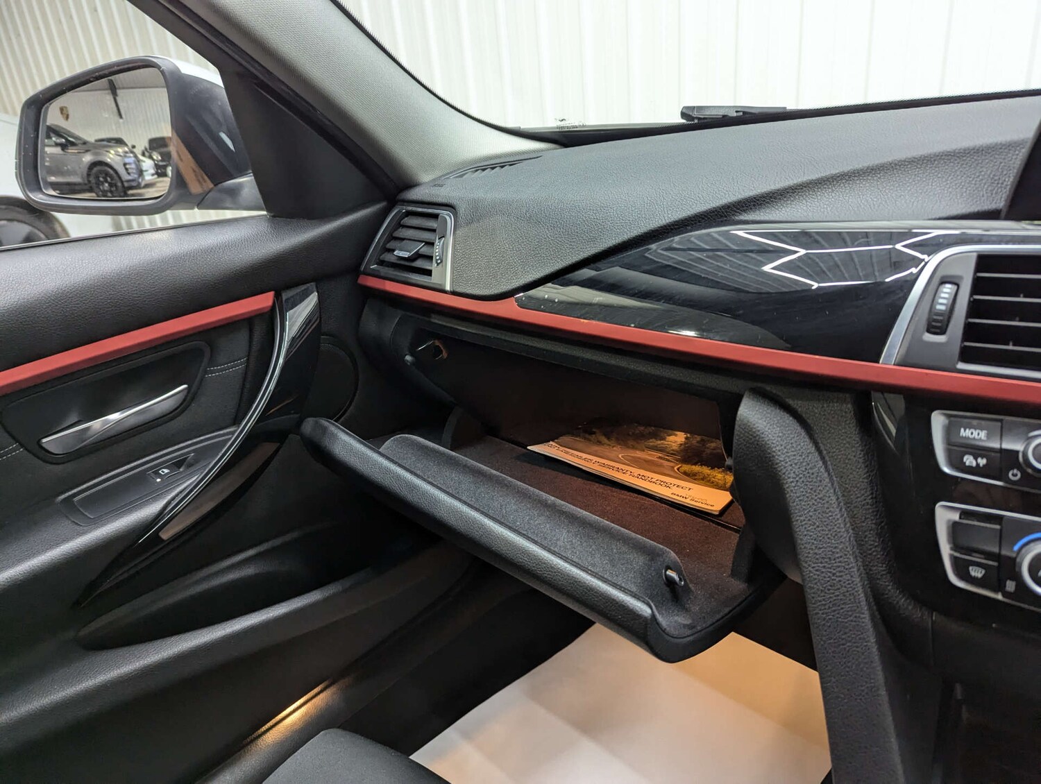 Used BMW 3 Series 2016 for sale - 76588251: Photo 92