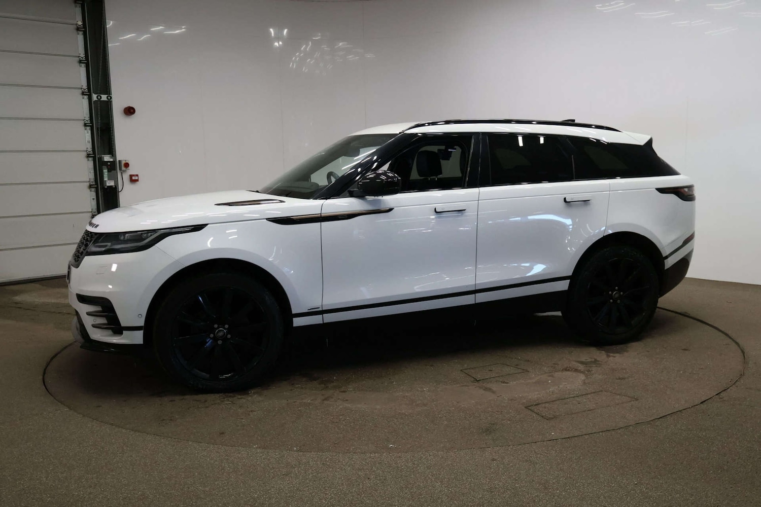 Used Land Rover Range Rover Velar 2018 for sale - 77227772: Photo 13