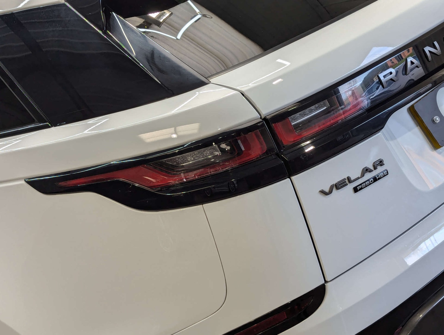 Used Land Rover Range Rover Velar 2018 for sale - 77227772: Photo 38