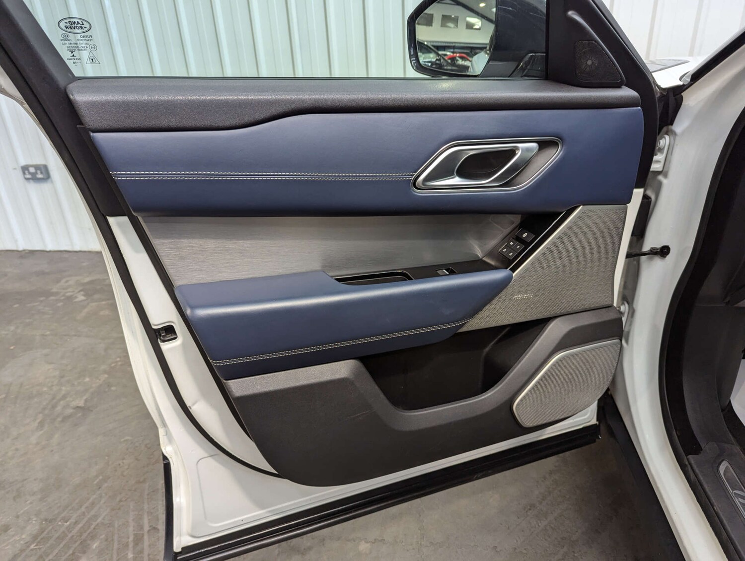 Used Land Rover Range Rover Velar 2018 for sale - 77227772: Photo 51