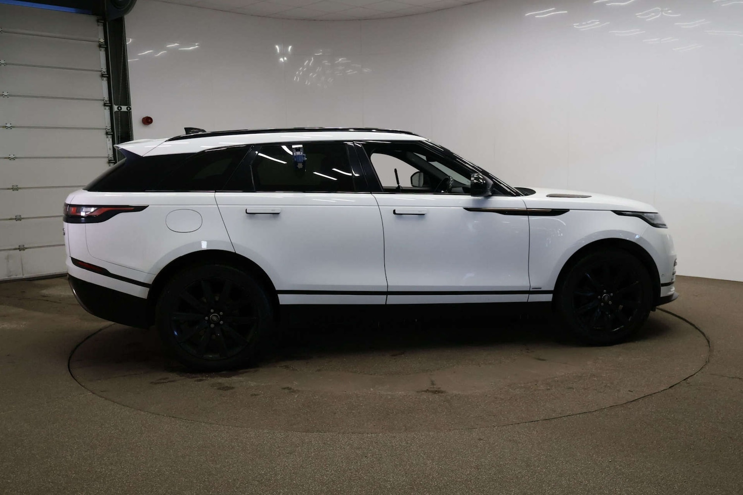 Used Land Rover Range Rover Velar 2018 for sale - 77227772: Photo 7