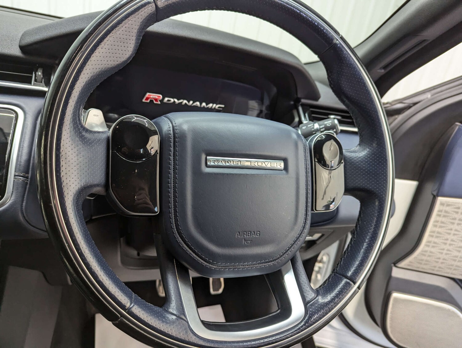 Used Land Rover Range Rover Velar 2018 for sale - 77227772: Photo 75