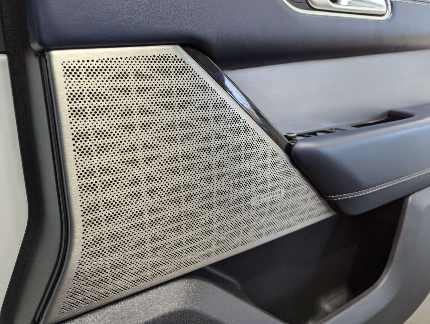 Used Land Rover Range Rover Velar 2018 for sale - 77227772: Photo 76