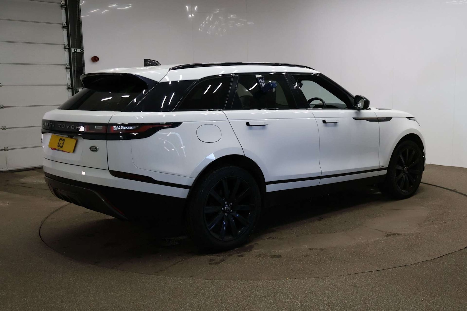 Used Land Rover Range Rover Velar 2018 for sale - 77227772: Photo 9