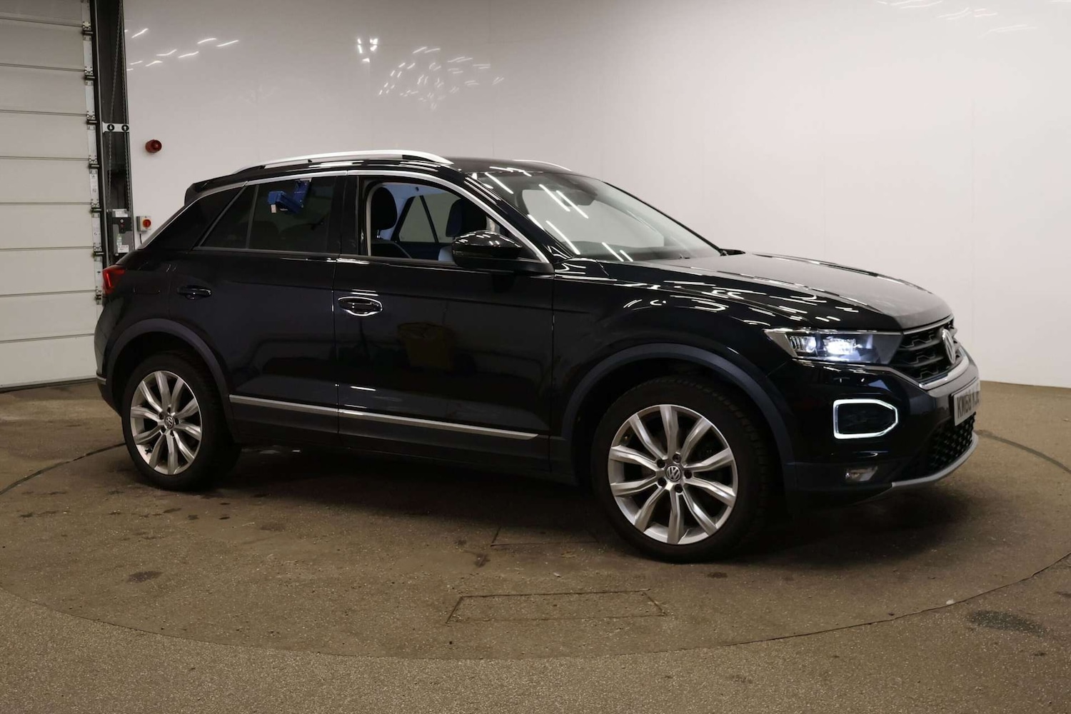 Used Volkswagen T-Roc 2018 for sale - 76630389: Photo 7