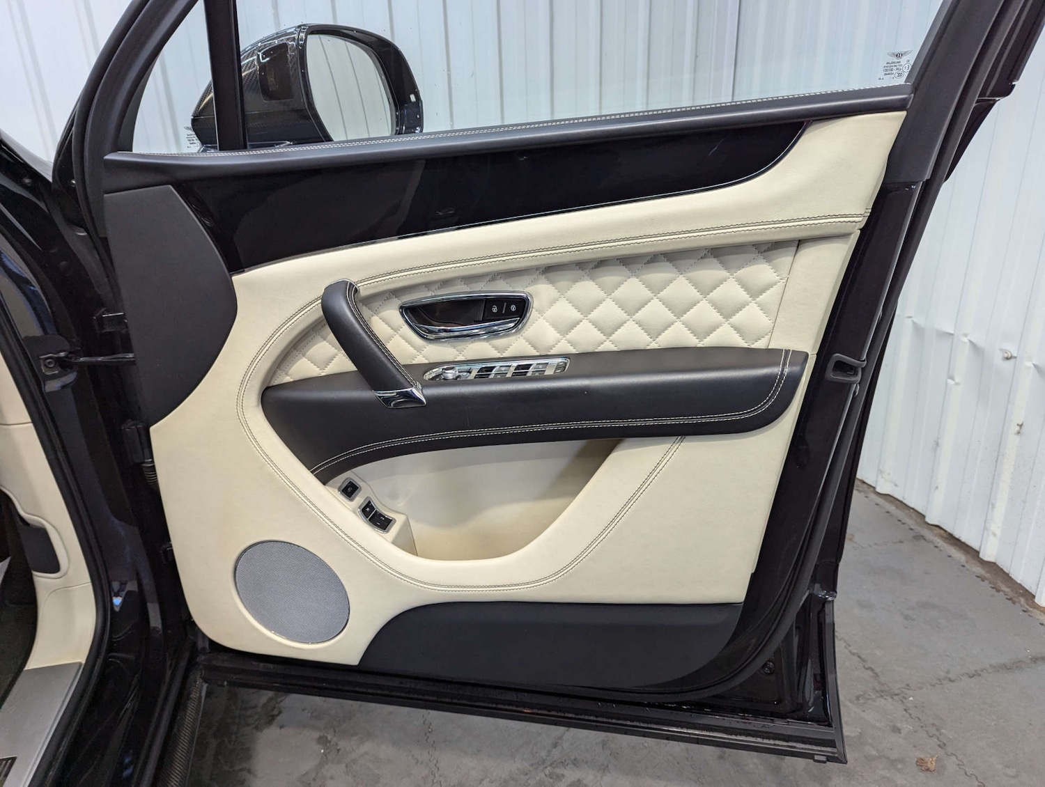 Used Bentley Bentayga 2017 for sale - 78078328: Photo 51