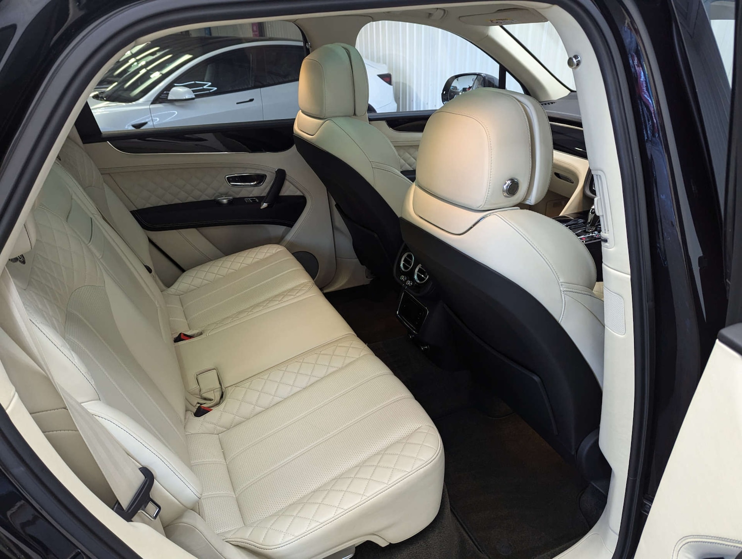 Used Bentley Bentayga 2017 for sale - 78078328: Photo 58