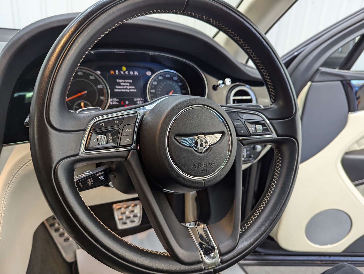 Used Bentley Bentayga 2017 for sale - 78078328: Photo 75