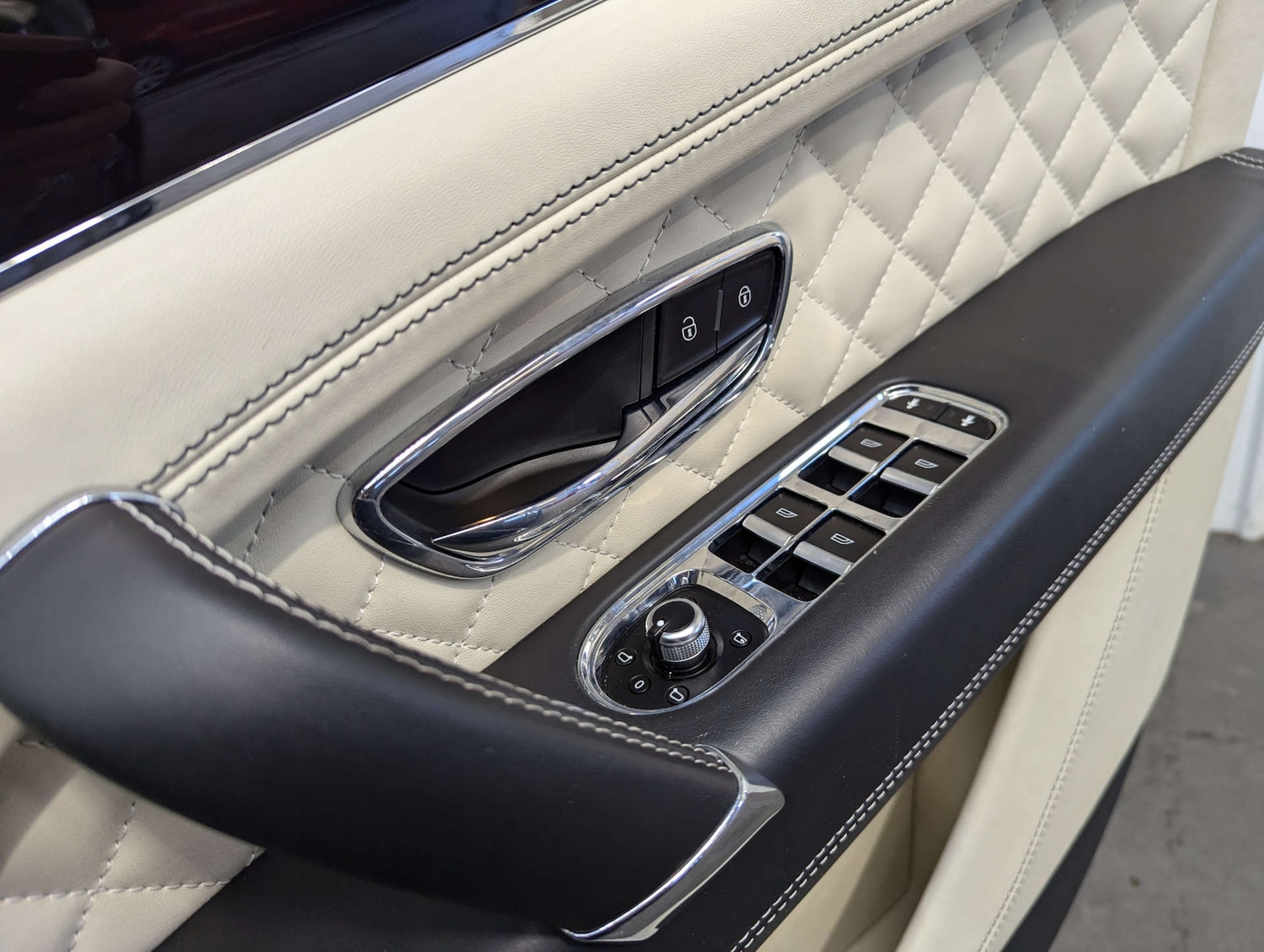 Used Bentley Bentayga 2017 for sale - 78078328: Photo 78