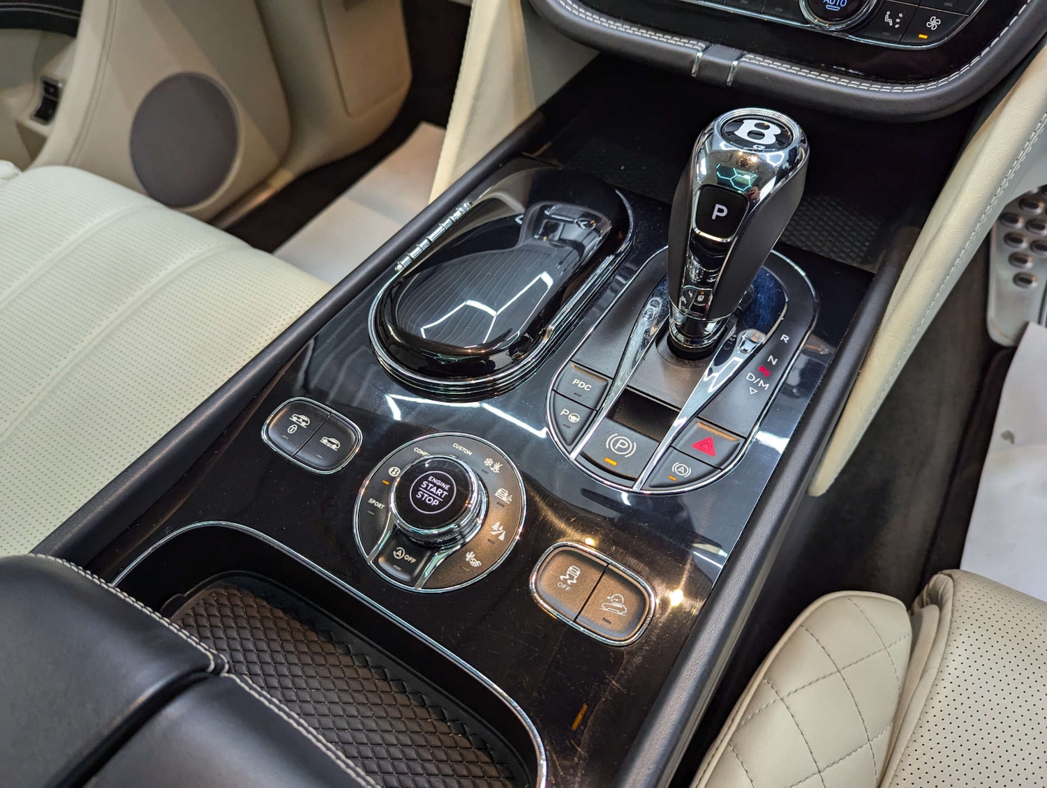 Used Bentley Bentayga 2017 for sale - 78078328: Photo 86