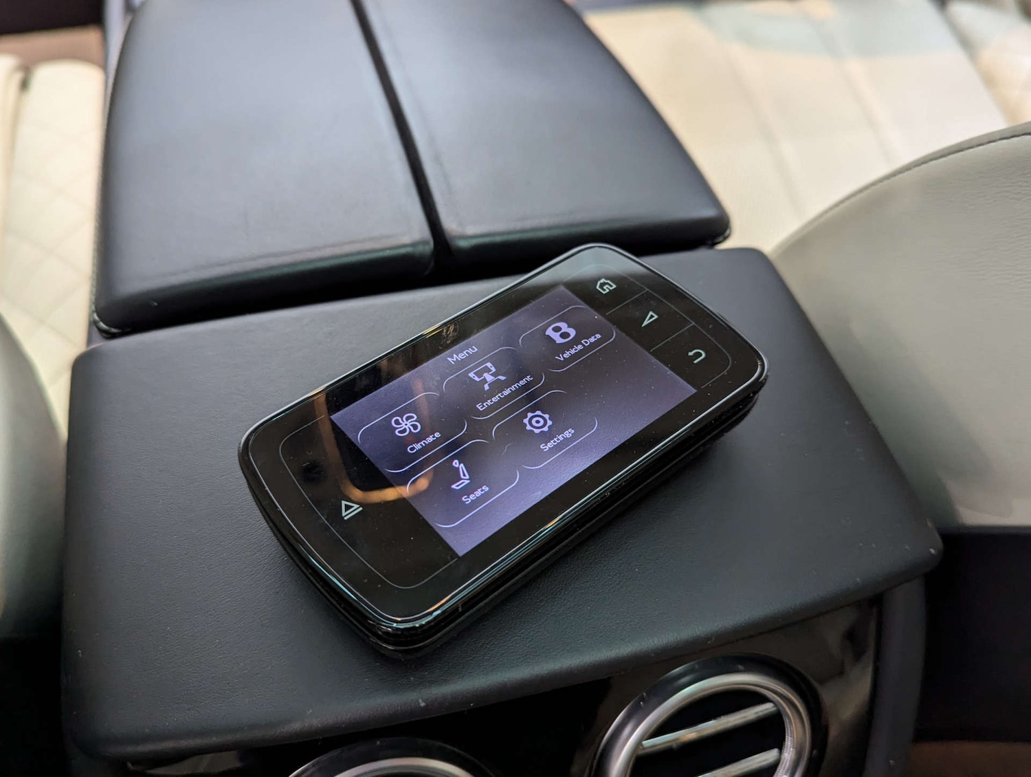 Used Bentley Bentayga 2017 for sale - 78078328: Photo 93