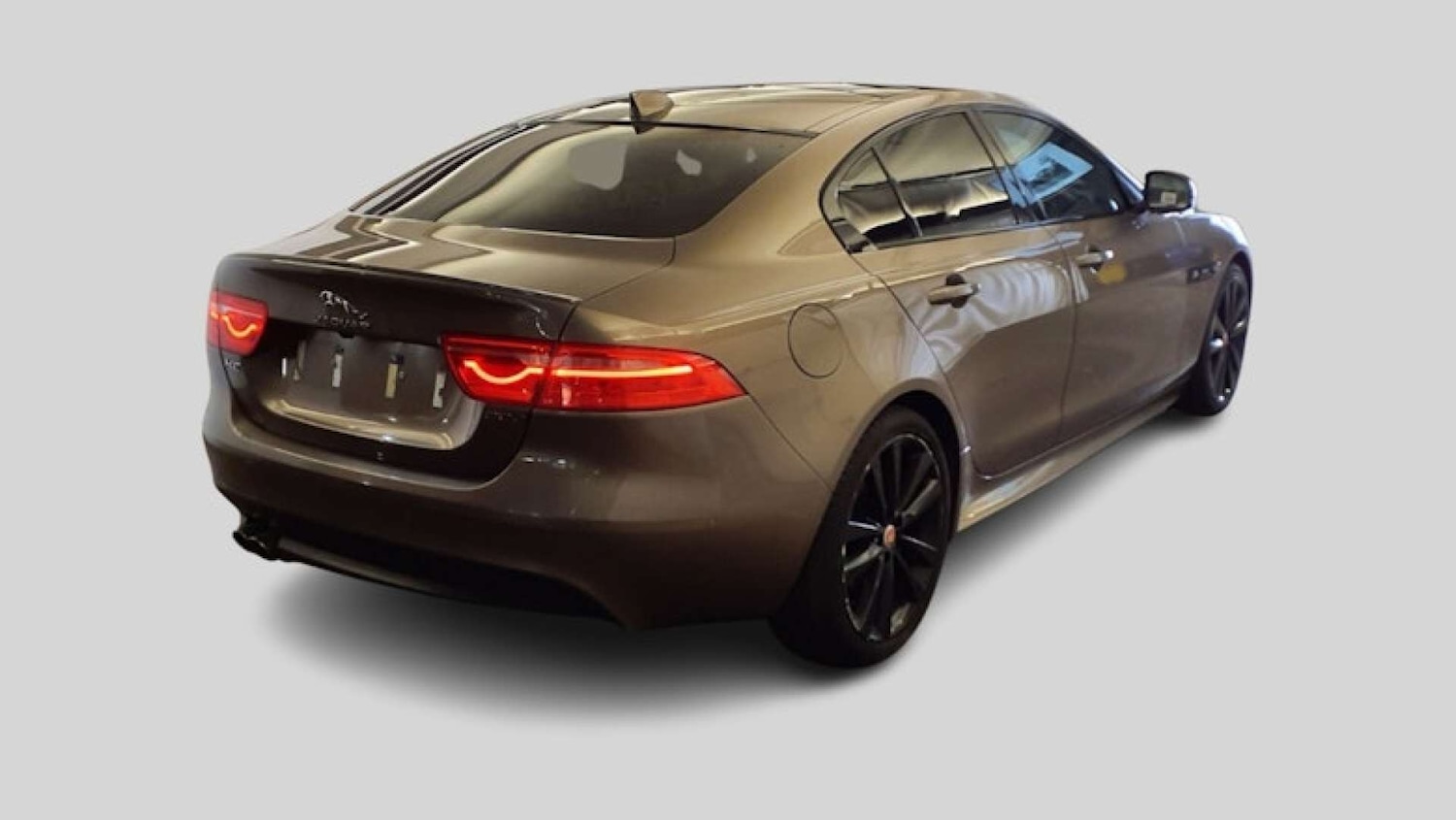 Used Jaguar XE 2017 for sale - 75994151: Photo 7