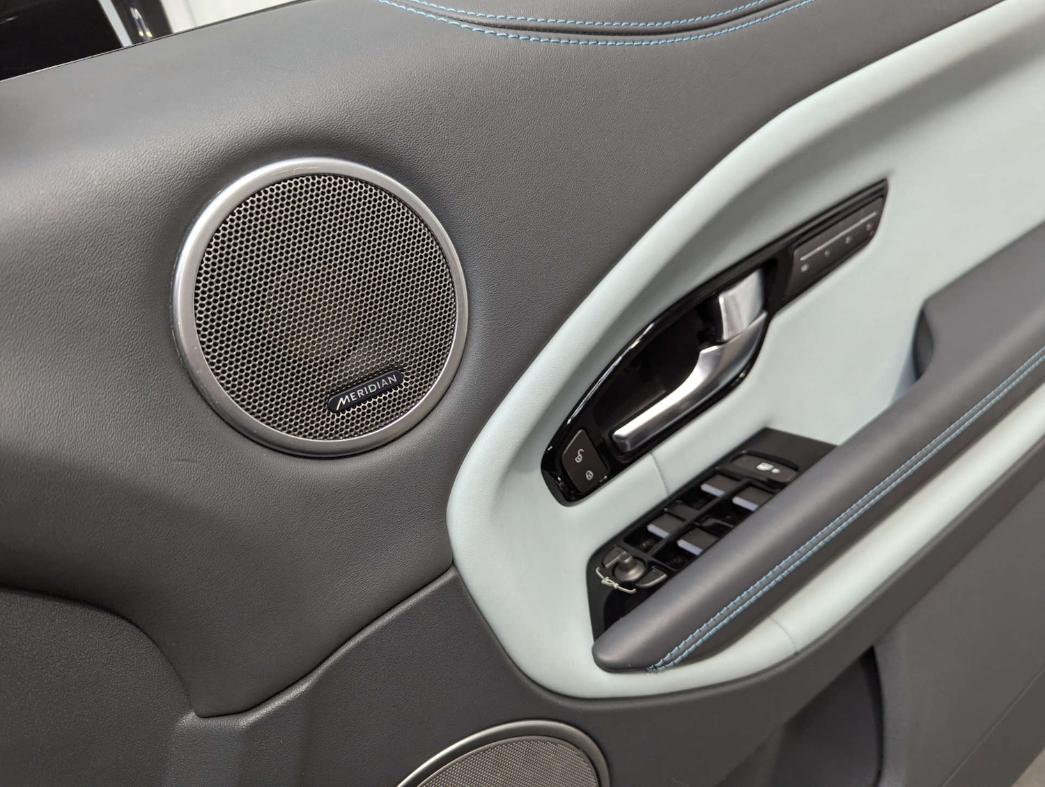 Used Land Rover Range Rover Evoque 2016 for sale - 77195904: Photo 77