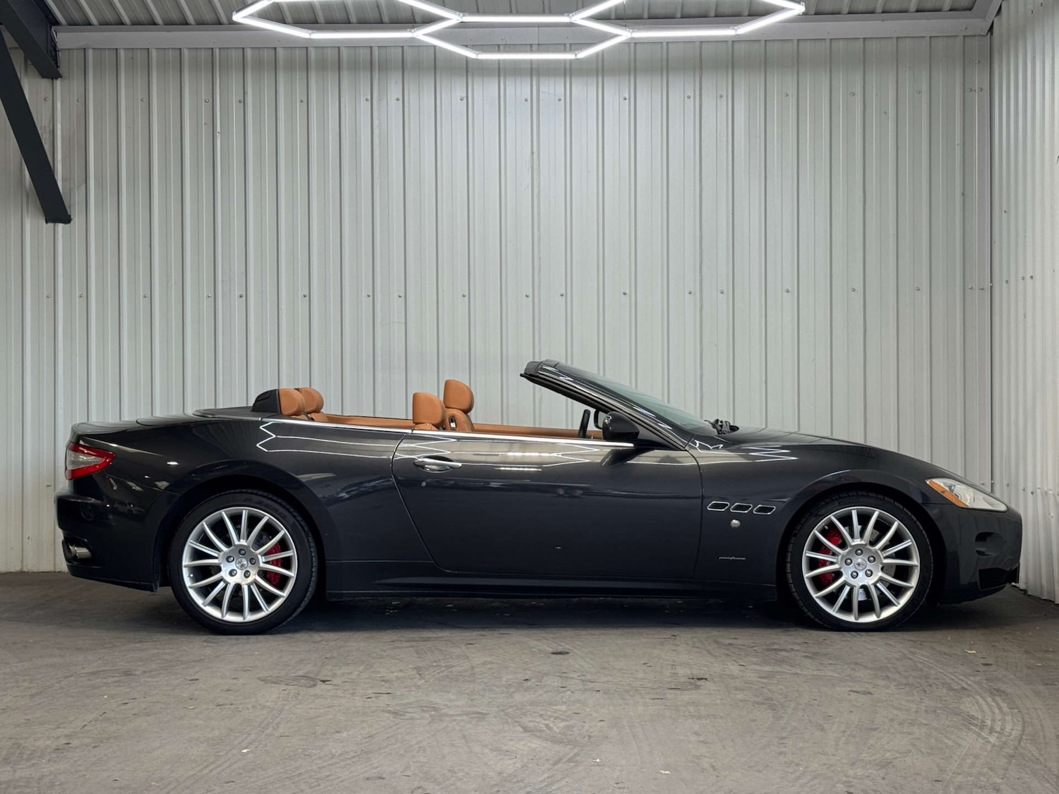 Used Maserati GranCabrio 2010 for sale - 77137451: Photo 13