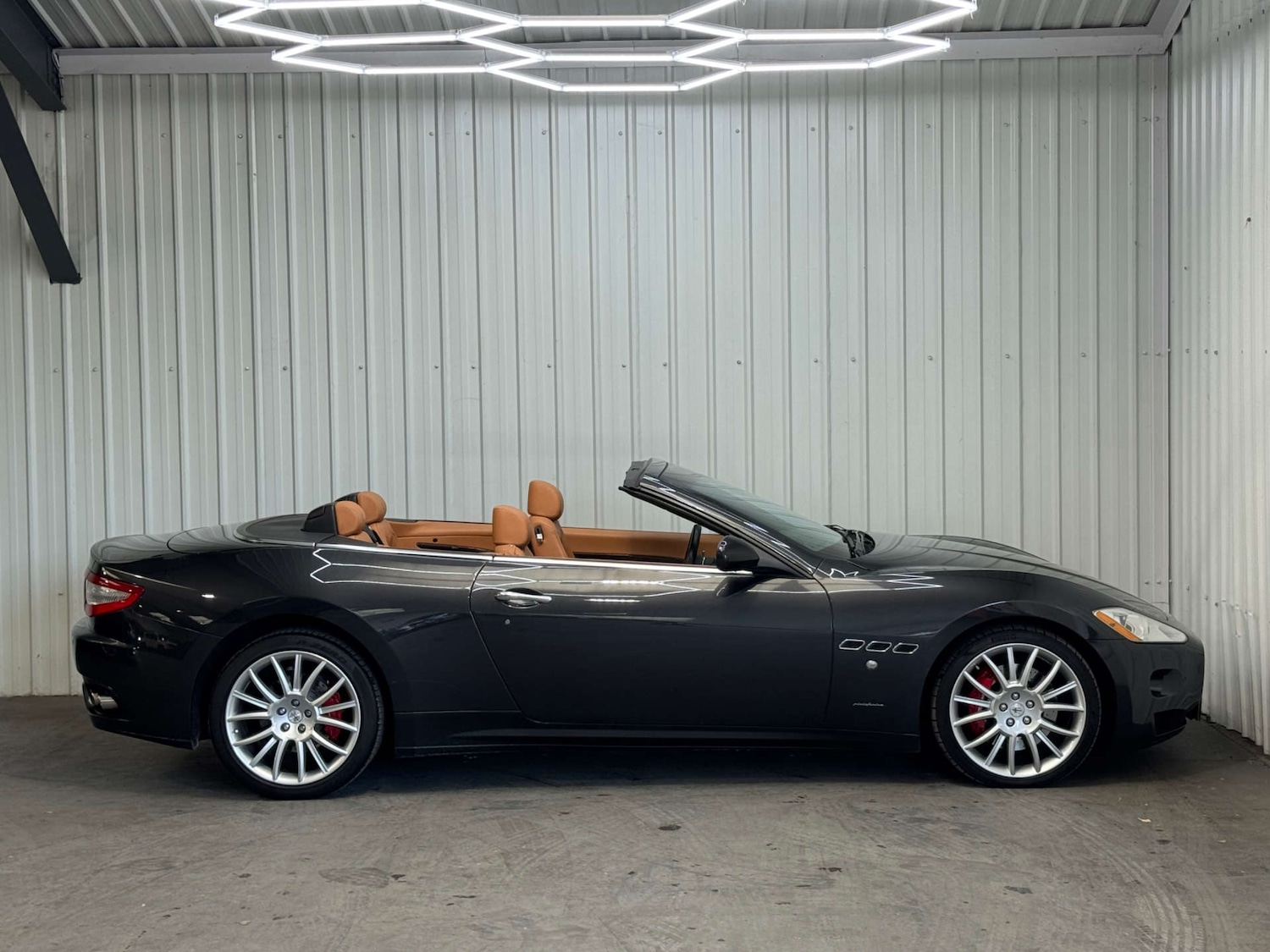 Used Maserati GranCabrio 2010 for sale - 77137451: Photo 14