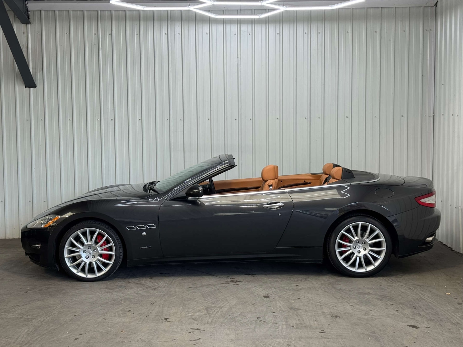 Used Maserati GranCabrio 2010 for sale - 77137451: Photo 17