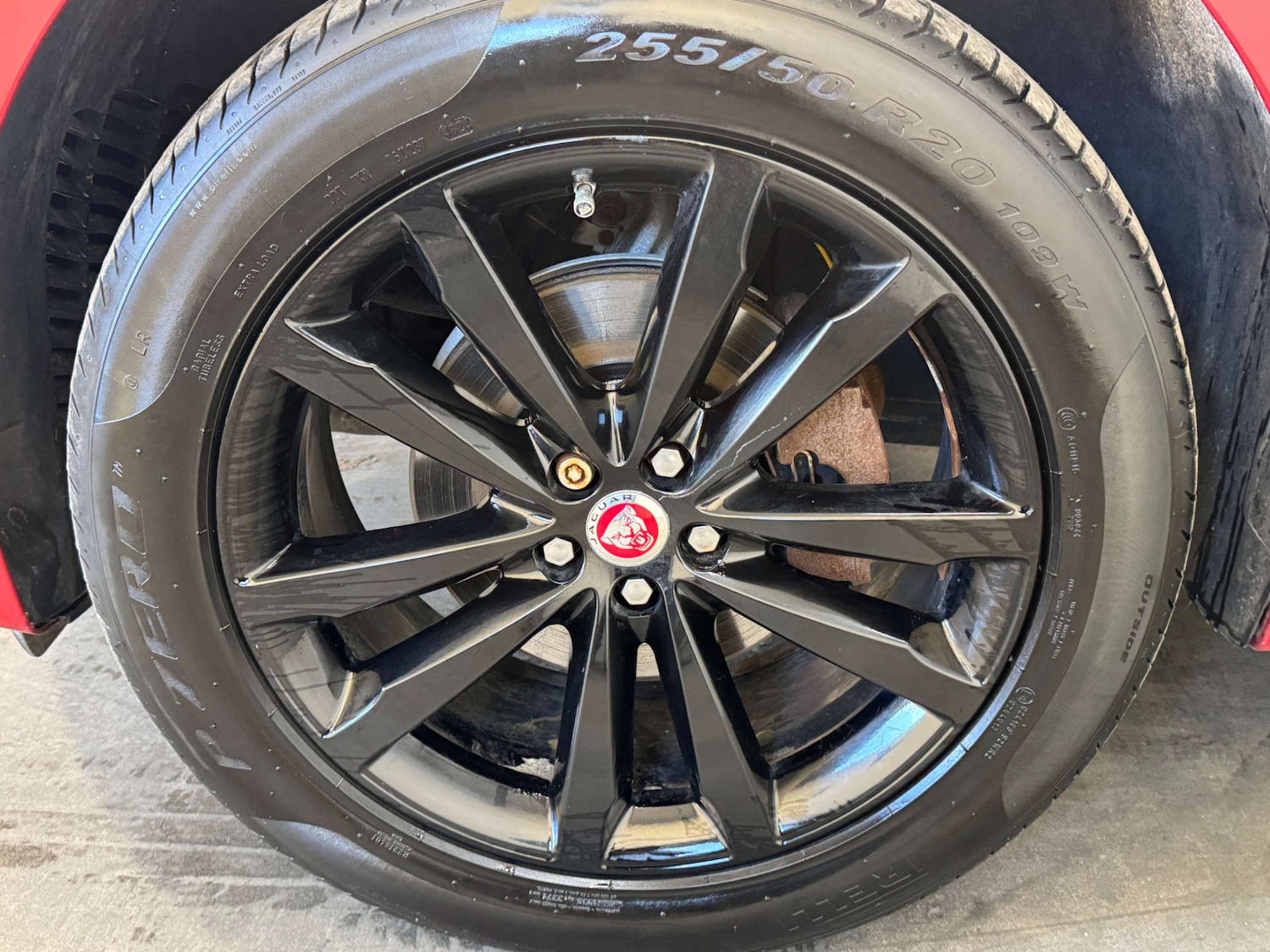 Used Jaguar F-Pace 2016 for sale - 76642985: Photo 31