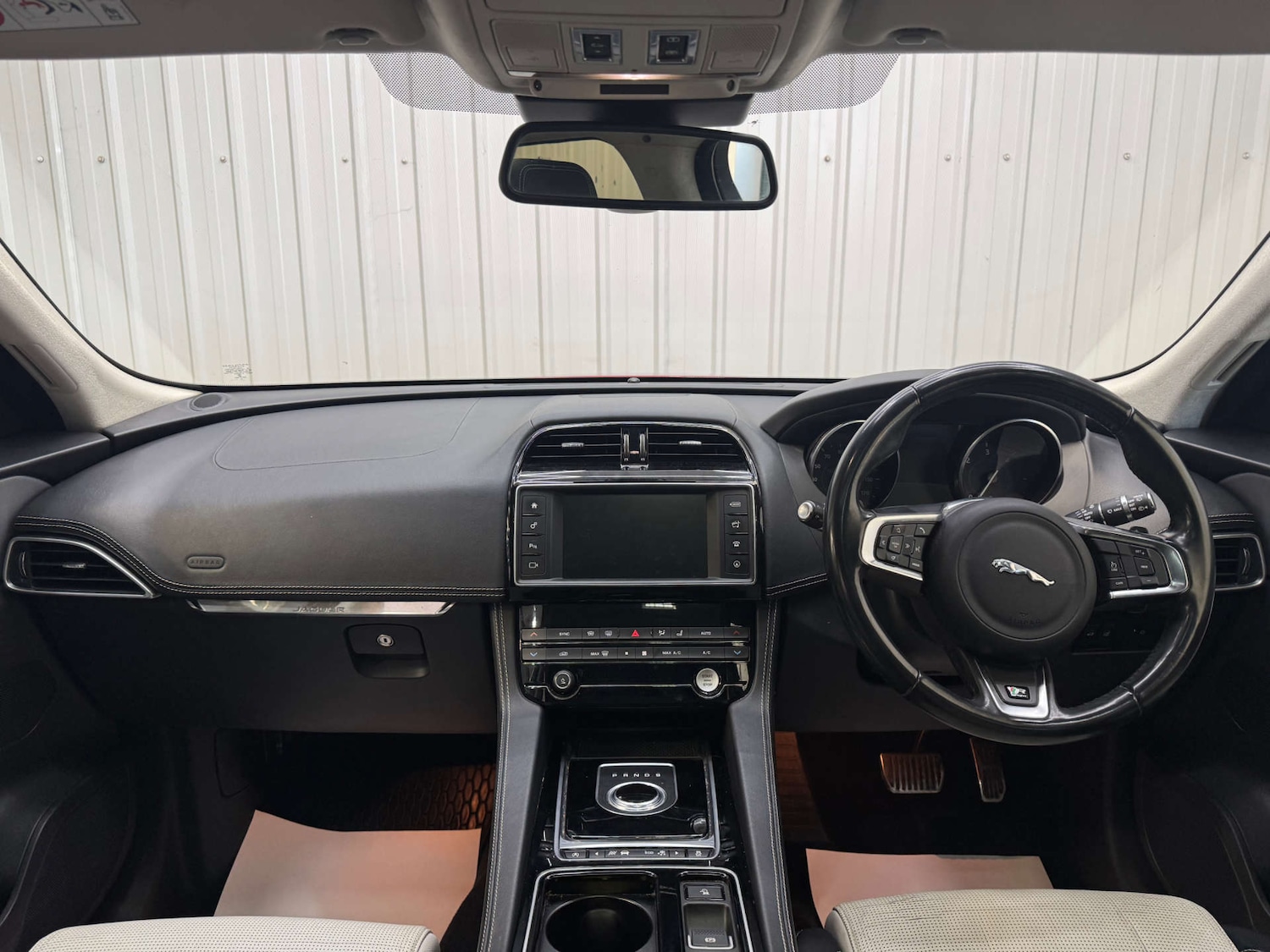 Used Jaguar F-Pace 2016 for sale - 76642985: Photo 49