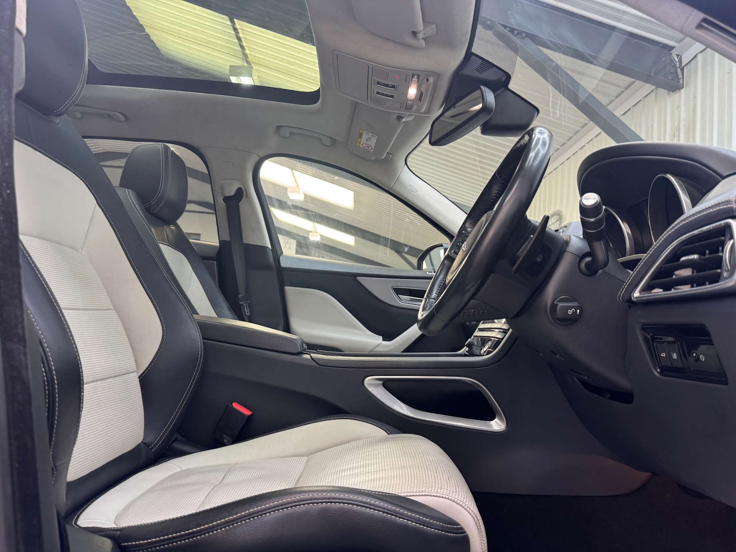 Used Jaguar F-Pace 2016 for sale - 76642985: Photo 54