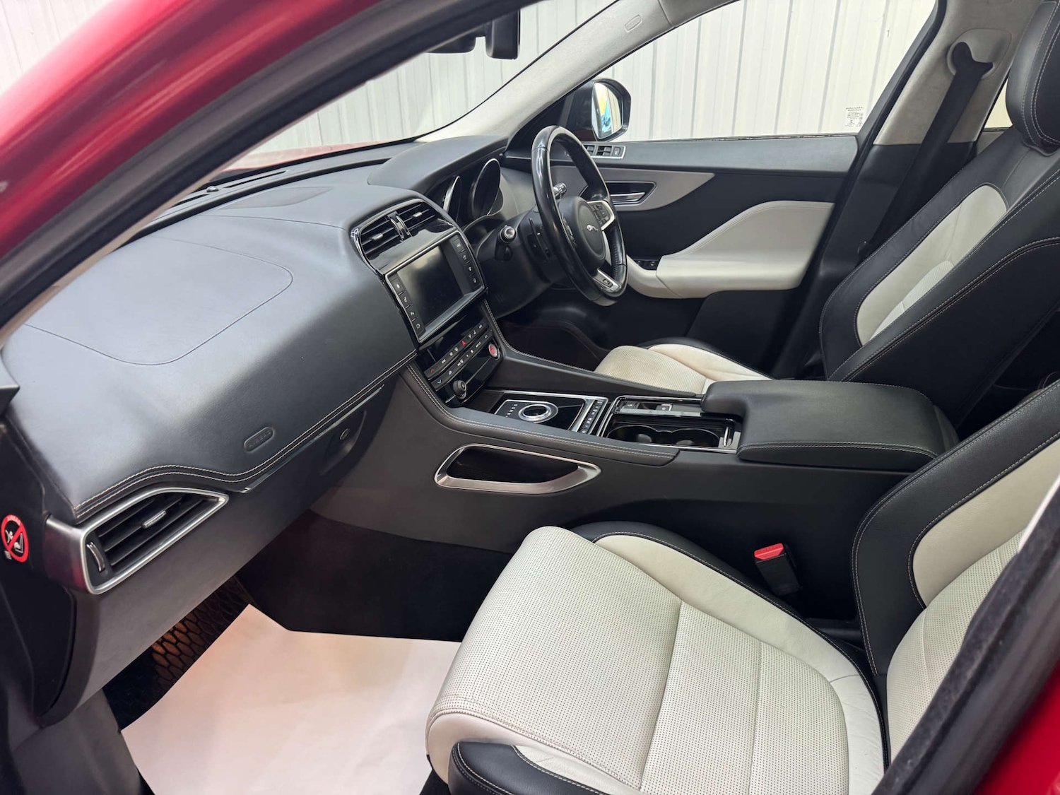 Used Jaguar F-Pace 2016 for sale - 76642985: Photo 57