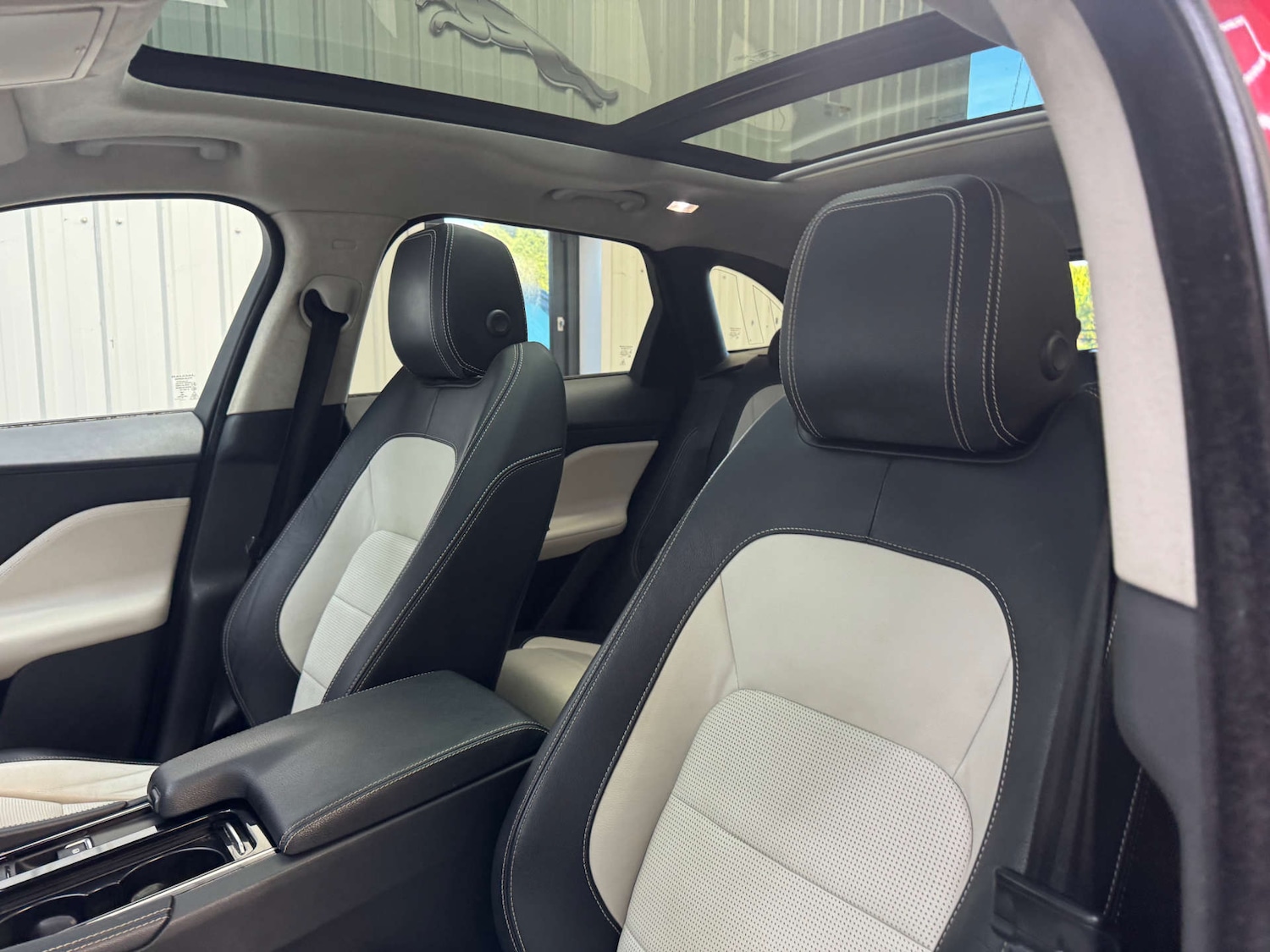 Used Jaguar F-Pace 2016 for sale - 76642985: Photo 59