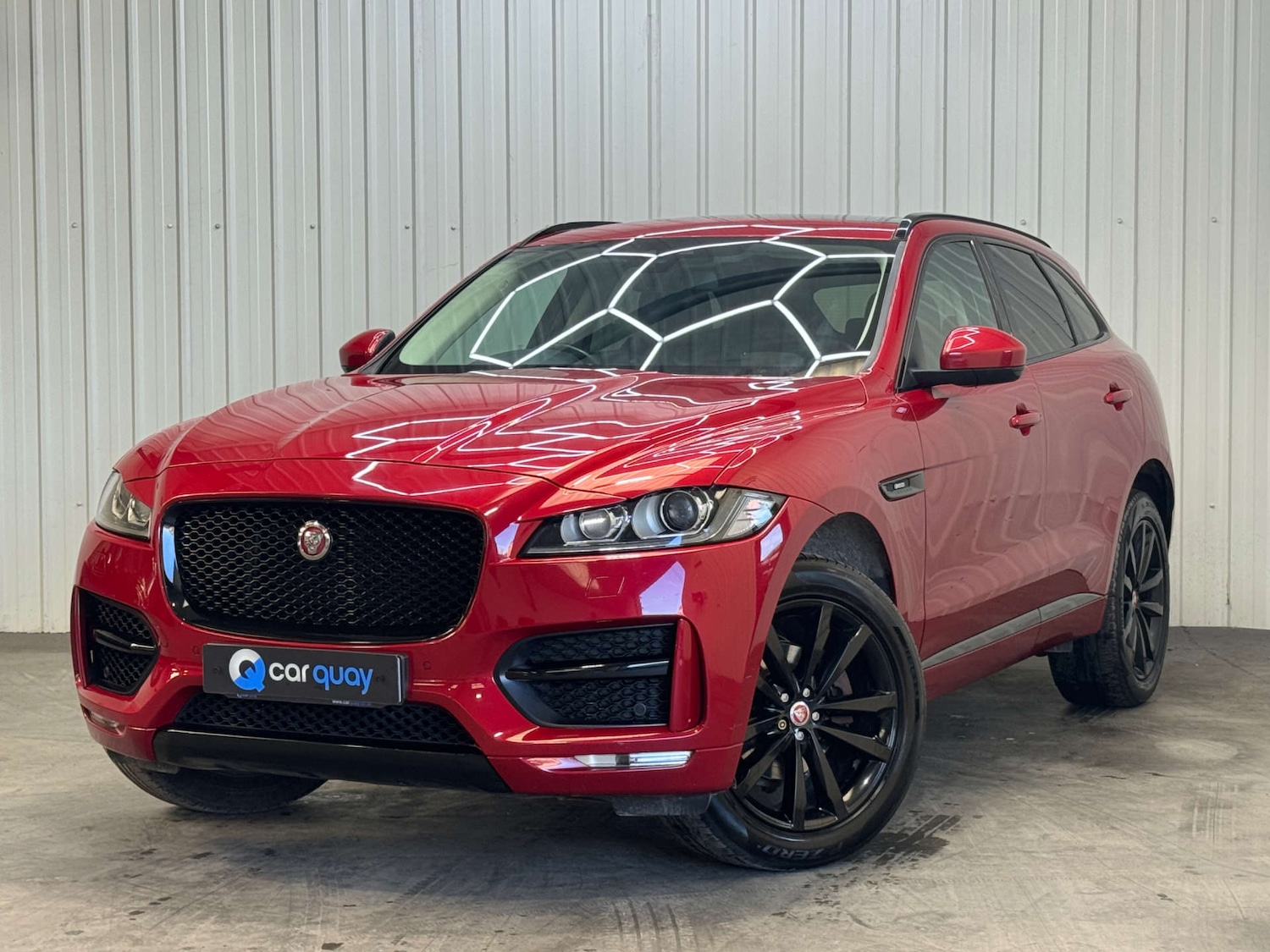 Used Jaguar F-Pace 2016 for sale - 76642985: Photo 6
