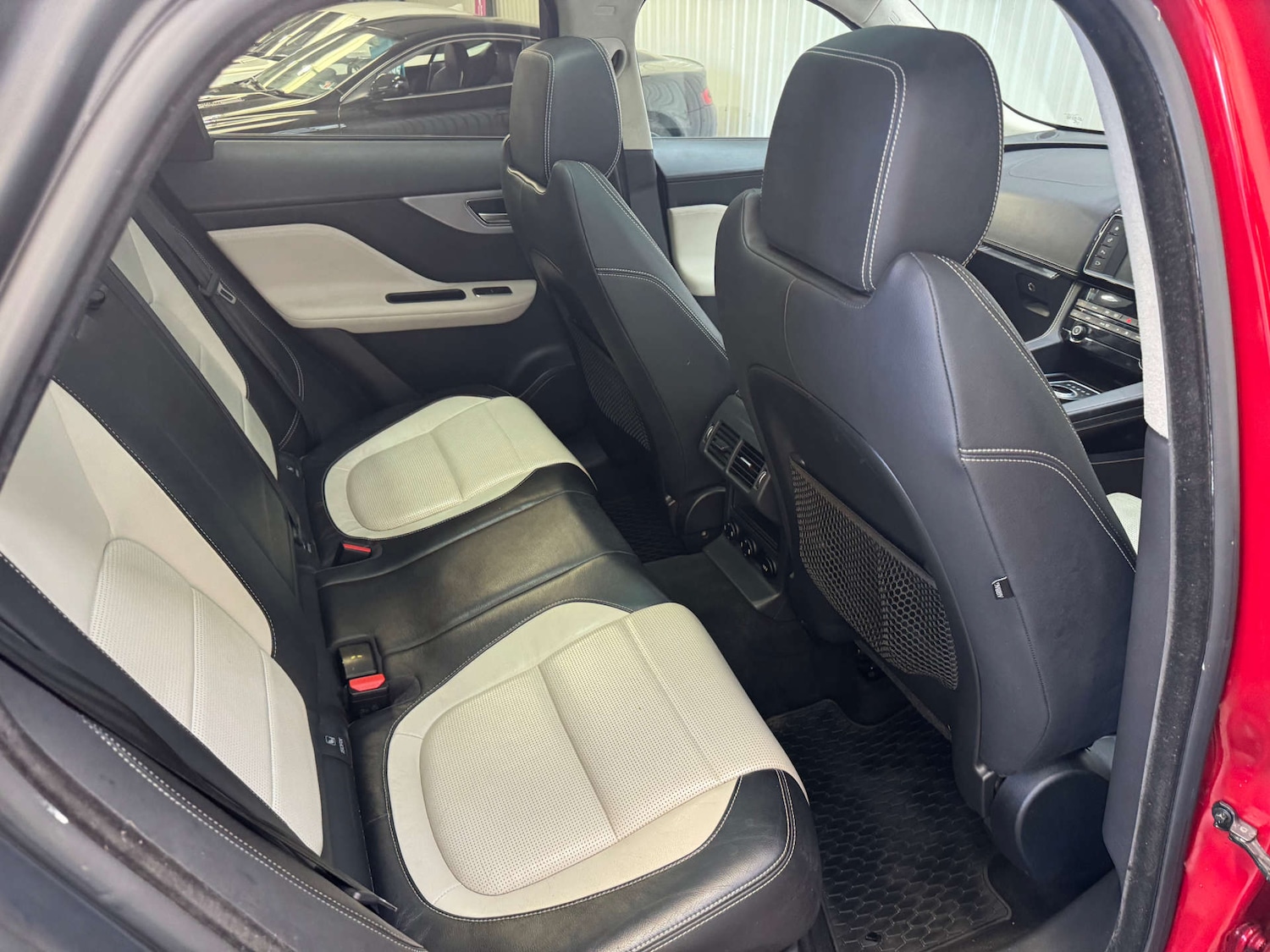 Used Jaguar F-Pace 2016 for sale - 76642985: Photo 62