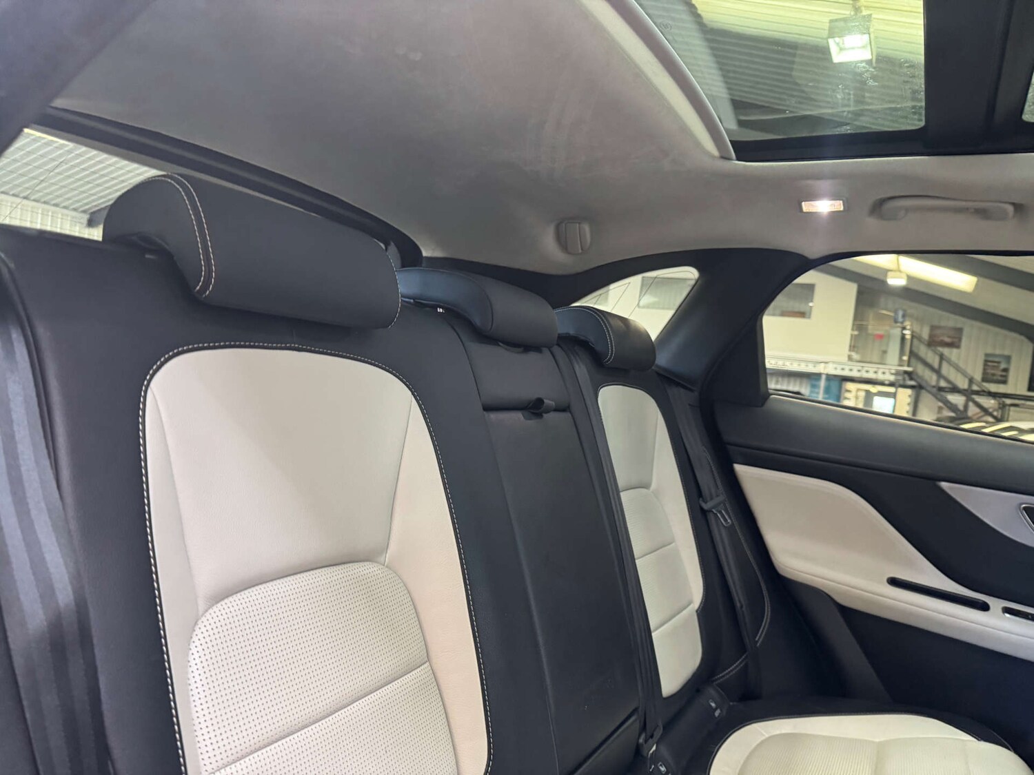 Used Jaguar F-Pace 2016 for sale - 76642985: Photo 65