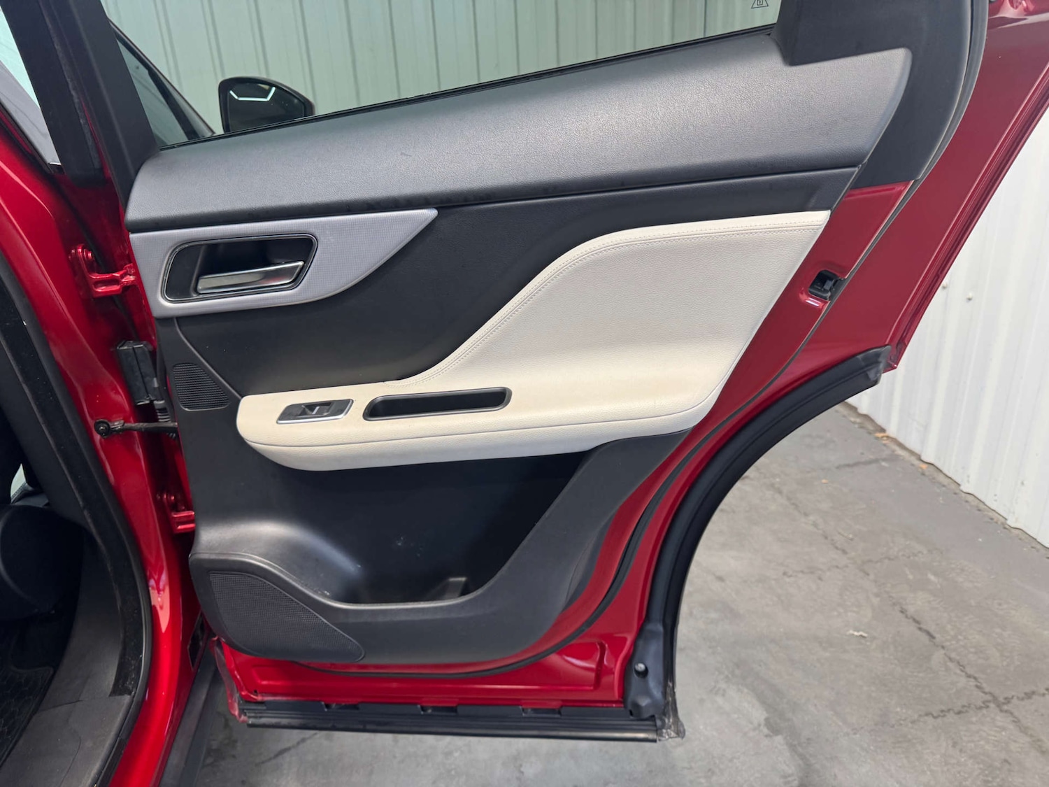 Used Jaguar F-Pace 2016 for sale - 76642985: Photo 67