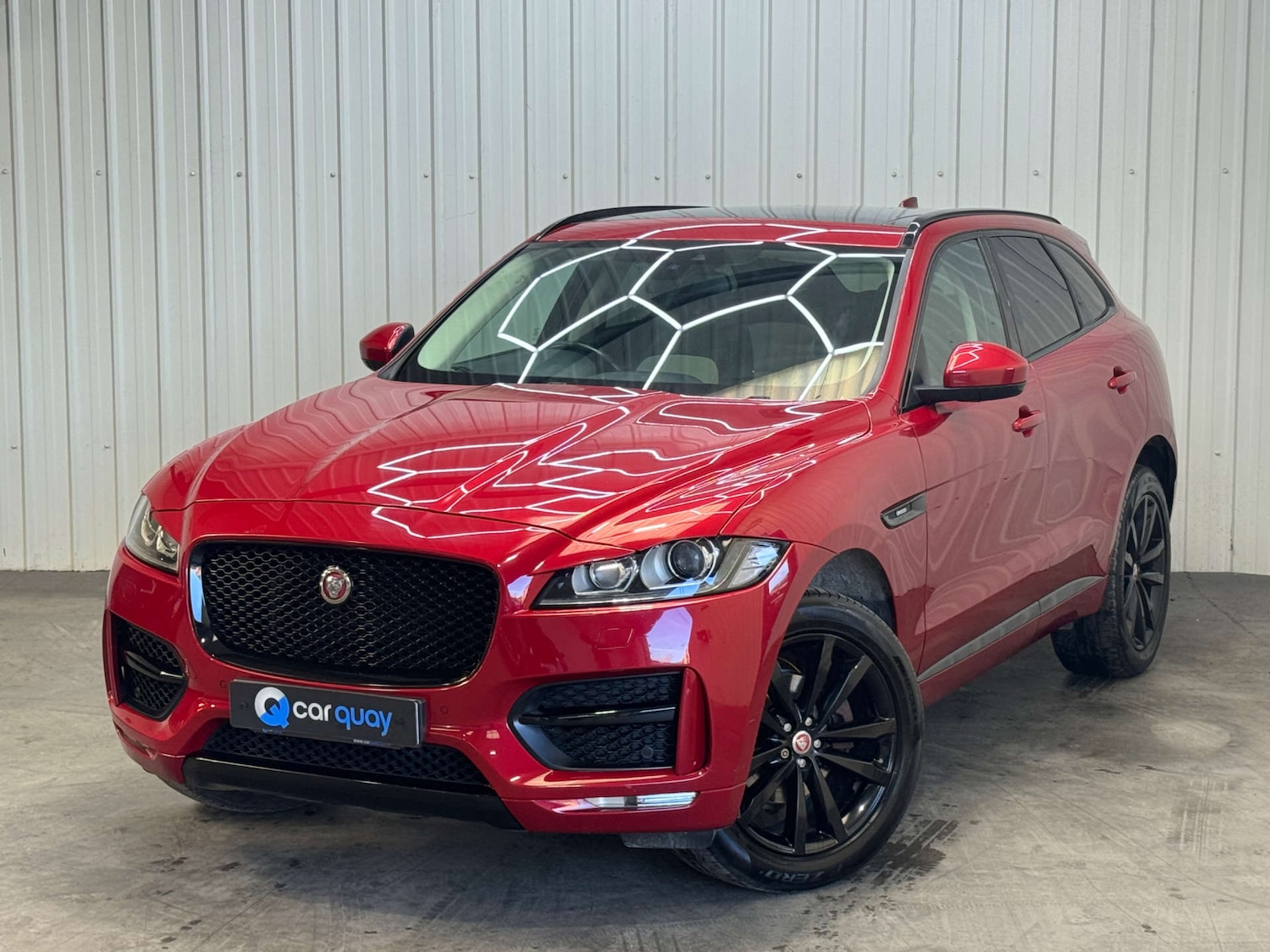 Used Jaguar F-Pace 2016 for sale - 76642985: Photo 7