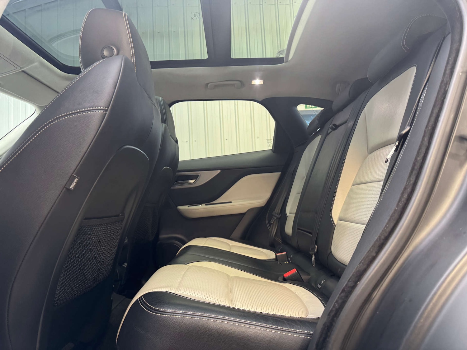 Used Jaguar F-Pace 2016 for sale - 76642985: Photo 71