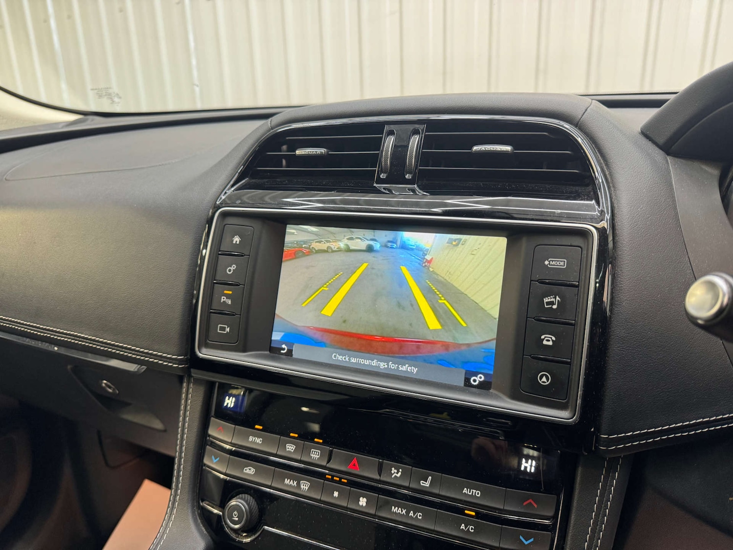 Used Jaguar F-Pace 2016 for sale - 76642985: Photo 83