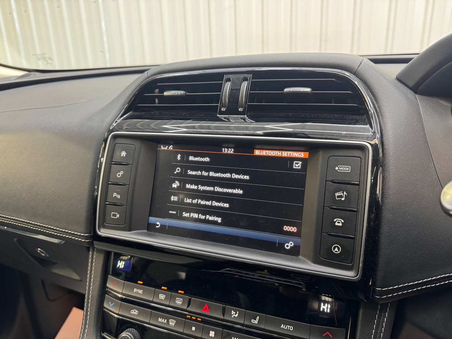 Used Jaguar F-Pace 2016 for sale - 76642985: Photo 84