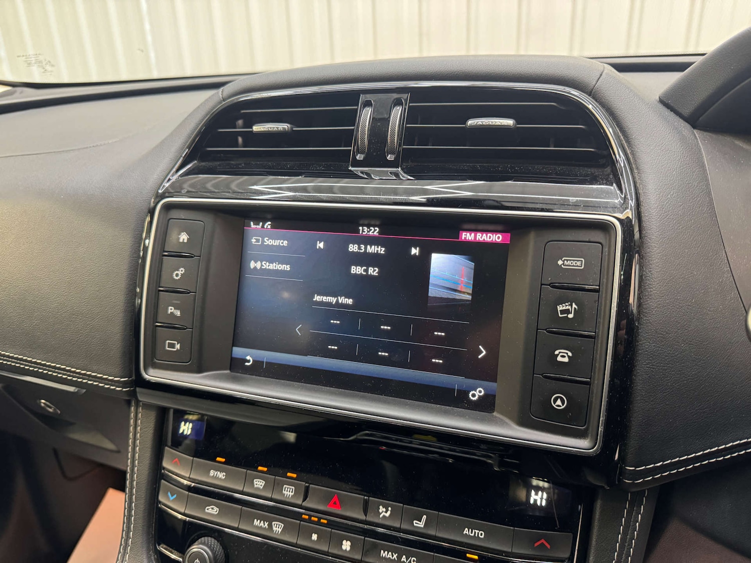 Used Jaguar F-Pace 2016 for sale - 76642985: Photo 89