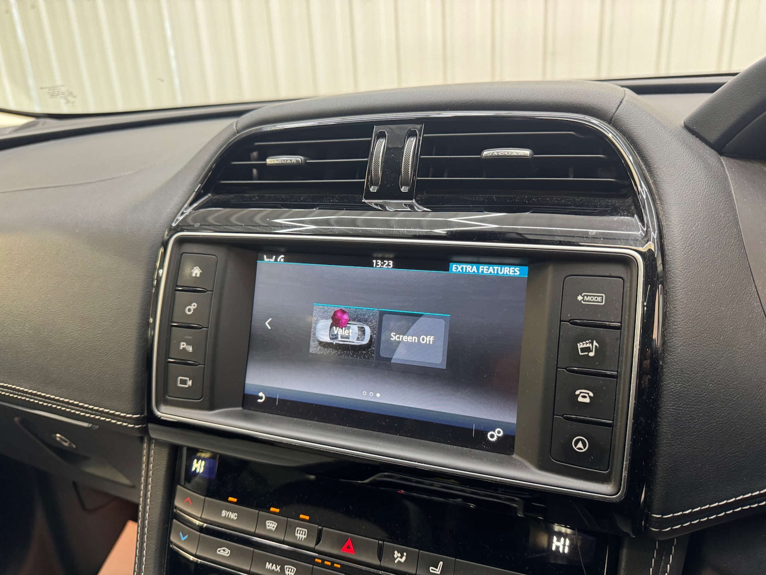 Used Jaguar F-Pace 2016 for sale - 76642985: Photo 90