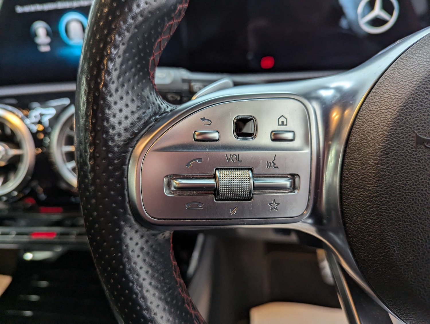 Used Mercedes-Benz A-Class 2018 for sale - 77094971: Photo 71