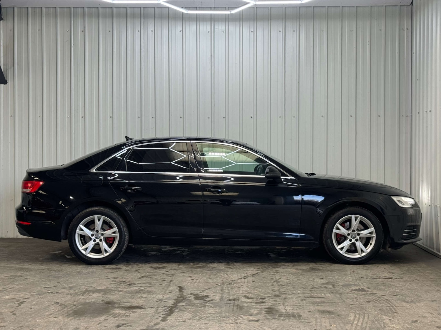 Used Audi A4 2017 for sale - 77399706: Photo 17