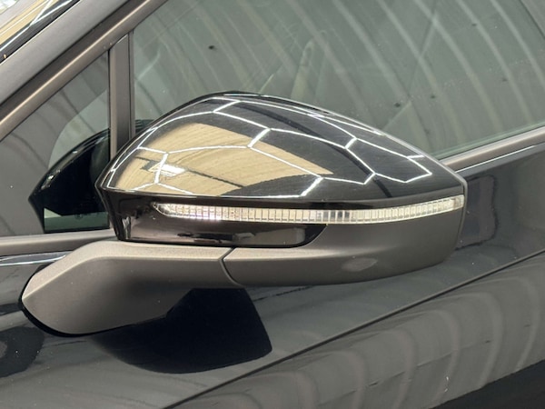 Used Volkswagen ID.4 2021 for sale - 76102730: Photo 29