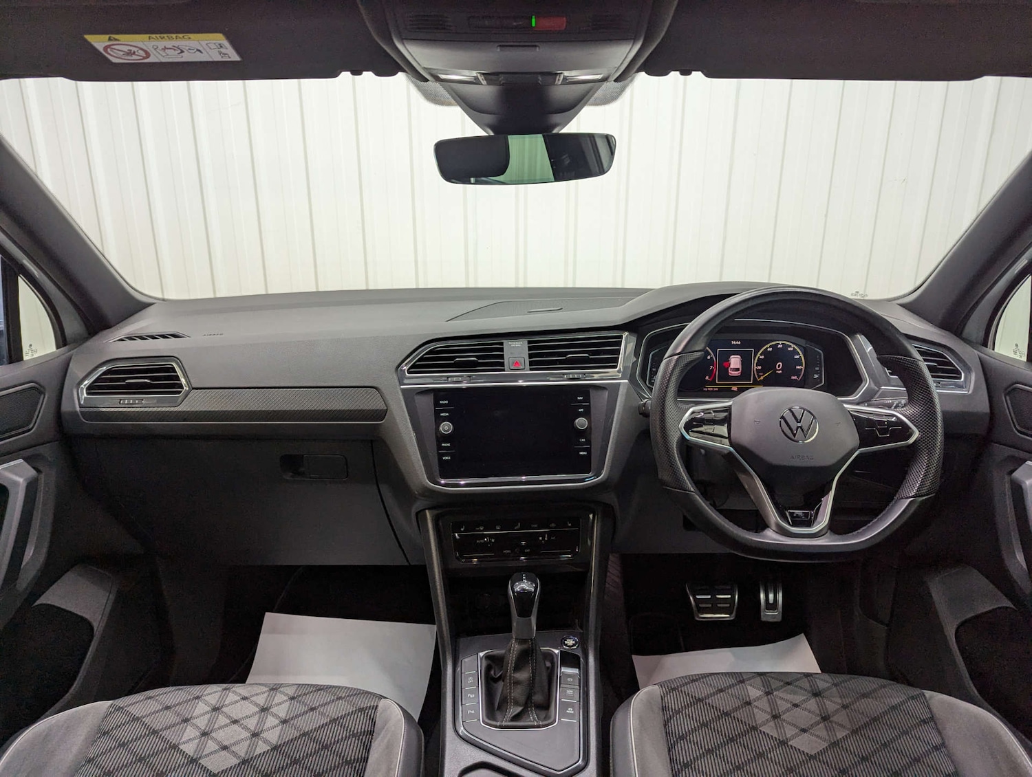 Used Volkswagen Tiguan 2020 for sale - 77277603: Photo 2