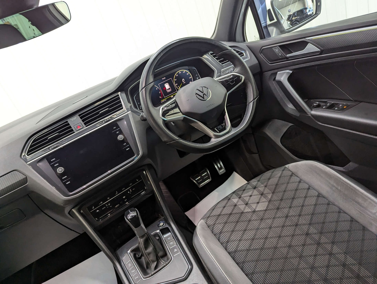 Used Volkswagen Tiguan 2020 for sale - 77277603: Photo 47