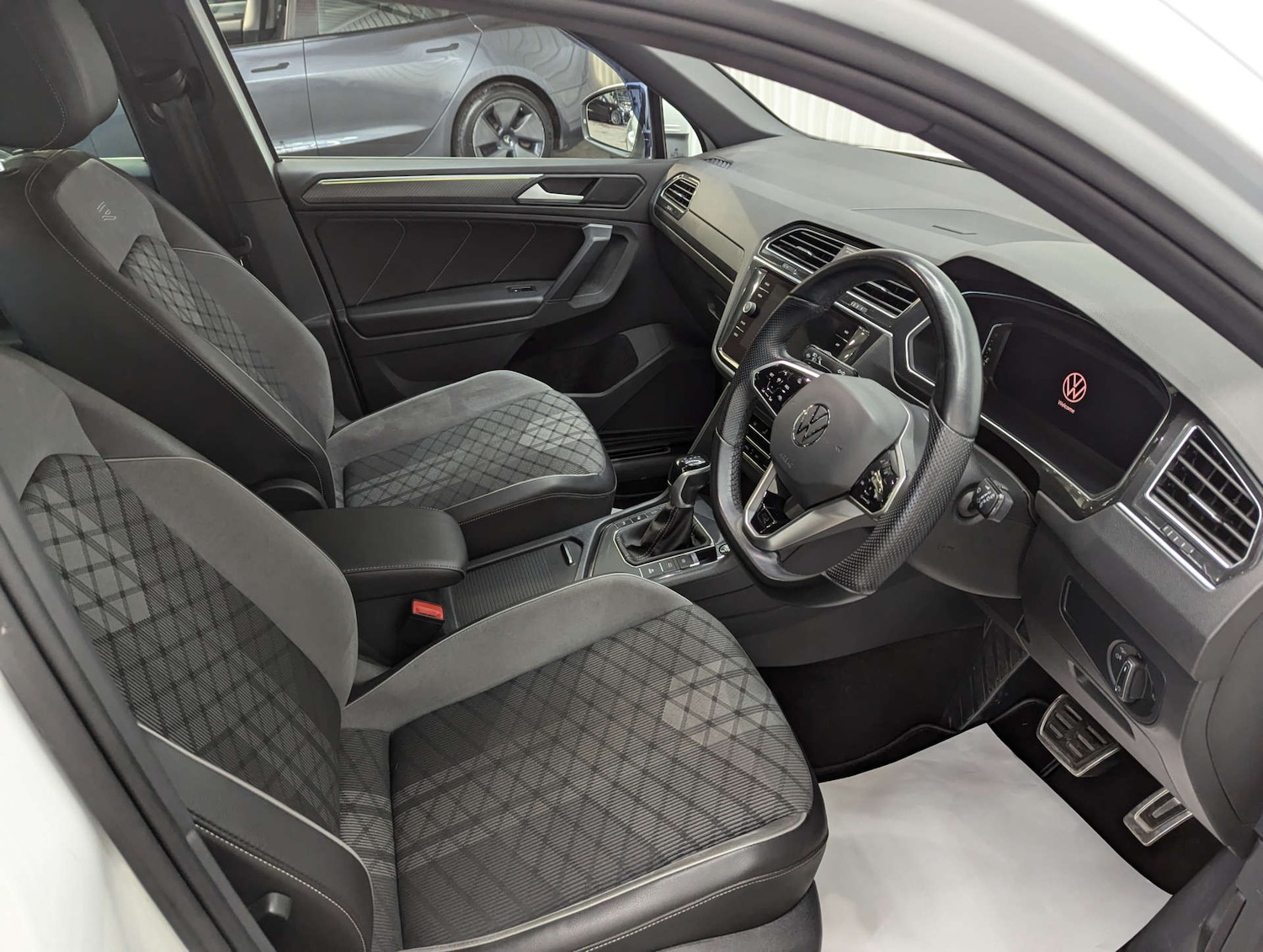 Used Volkswagen Tiguan 2020 for sale - 77277603: Photo 49